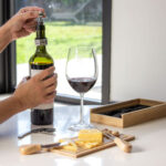 Set de vino y Tabla para quesos "WINCHESTER" - Imagen 10